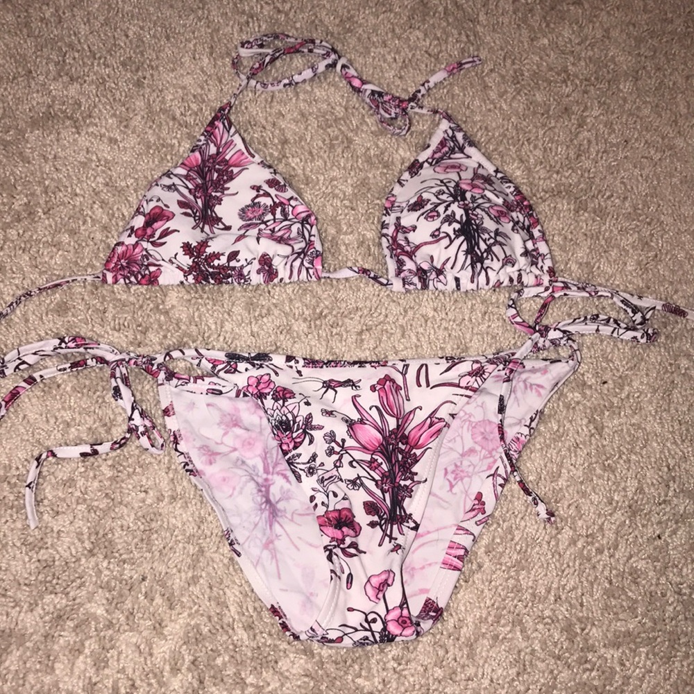 Floral print bikini